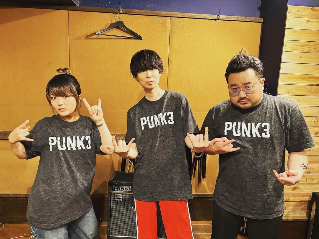 川谷絵音さんのインスタグラム写真 - (川谷絵音Instagram)「新バンド「PUNK3」でございます。」6月3日 0時12分 - indigolaend