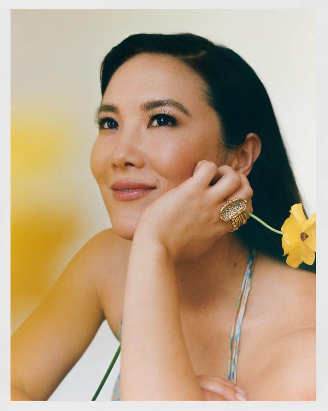 アライ・マキのインスタグラム：「🌼 @timidmag  ⁣⁣ Photography @sophieandreassend ⁣ Editor-in-Chief @hello.henry⁣ Words @jiselle03 ⁣ Style @cristinaehrlich @bridgetblacksten ⁣ Makeup @nhinako_makeup ⁣ Hair @dereksyuen」