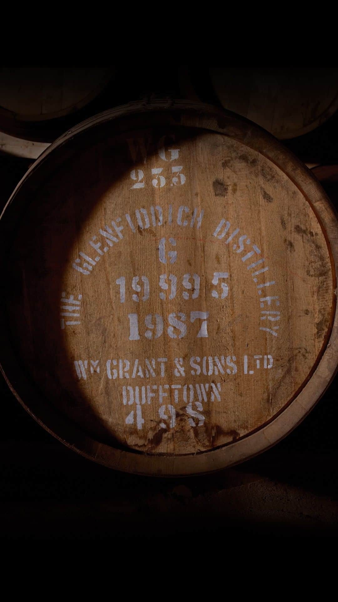 Glenfiddichのインスタグラム：「A rare chapter from our archives, a toast to our centenary: The Archive Collection 1987 is a piece of history unlocked.  Exclusively available at the distillery boutique.  Click link in bio to find out more 🦌 Skilfully crafted. Enjoy responsibly.  #Glenfiddich #ArchiveCollection #Glenfiddich1987」