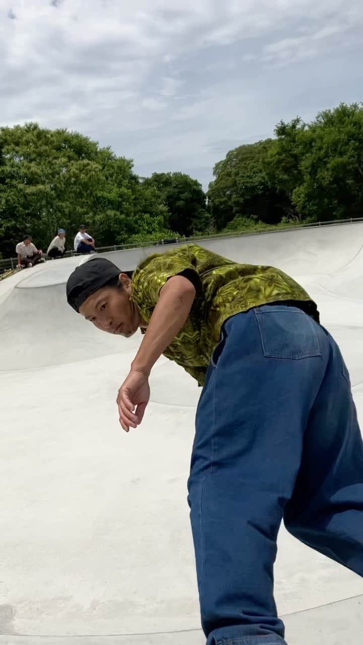 松下幸司のインスタグラム：「#surf #skate #bertlemann #bertslide #surfskatestyle」