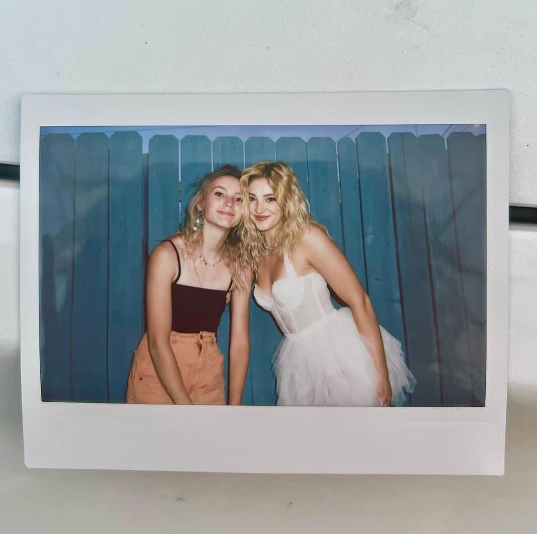 ウィロー・シールズのインスタグラム：「Happy belated birthday to my womb buddy. You are and always will be the best part of my life.  As you can see we had a lot of fun yesterday 🚀」