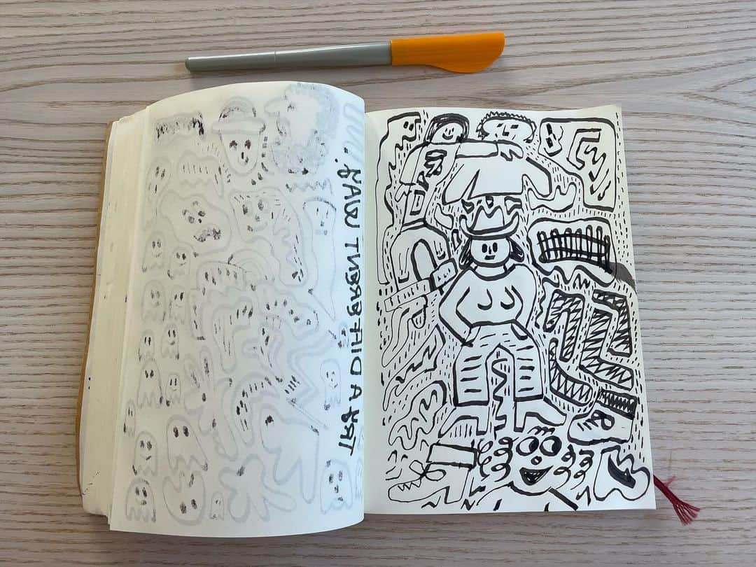 Jason G. Sturgillさんのインスタグラム写真 - (Jason G. SturgillInstagram)「Left handed smudge life. #sketchbook」6月3日 0時48分 - jgspdx