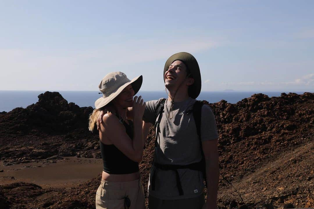 ケイト・ボスワースさんのインスタグラム写真 - (ケイト・ボスワースInstagram)「Ever since we met, I have heard you say two words, many, many times: Galápagos Islands. I know from your mother that, as a little boy, you used to study images in books from a land far, far away… and you would dream of visiting that place one day: one of tortoises and iguanas and sea lions and penguins. Colors of sea life that make up underwater rainbows, and countless star fish lining the ocean floor, a marine constellation.   Watching you experience your childhood dream these last few weeks has been the greatest honor Hansee 💛🐢🇪🇨 Our world is better and brighter for your endless curiosity, your willingness and drive to seek and explore, your profound empathy for our planet’s creatures, your shining exuberance for life, and your deep, deep ability to love. Every morning I am filled with excitement to open my eyes because I know they will greet my favorite smile and every evening, I fight sleep because I never want to leave you and the joy we experience in the day, even to the dream world :) ✨ To know you is to love you Justin Jakob. You are my Christopher Robin forever. You make life better. You make me better. HAPPY BIRTHDAY @justinlong 🎂🌻🎈!!! *and don’t worry, you may have ticked off a top bucket list experience, but please trust, we’re just getting started on this big, beautiful adventure. I love you 🌍 xo」6月3日 0時56分 - katebosworth