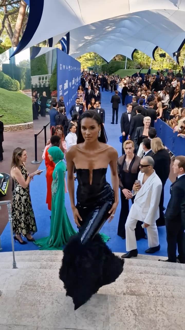 シンディ・ブルーナのインスタグラム：「Cannes Recap 🍿 Never late but always on point w/ @chopard」