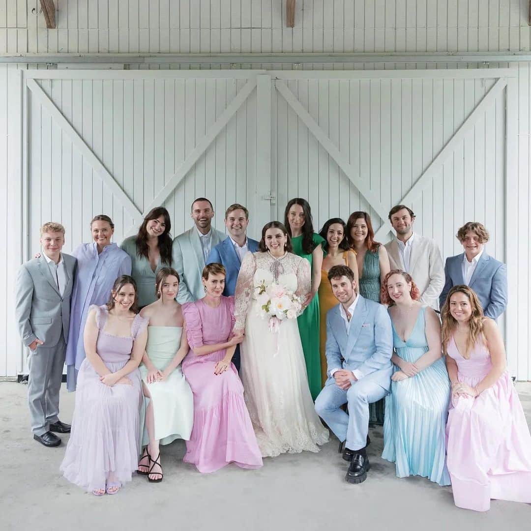 ケイトリン・ディーヴァーのインスタグラム：「B&B are married.❤️✨❤️✨❤️✨❤️✨❤️ @beaniefeldstein @bonnie_chance I love you💕」