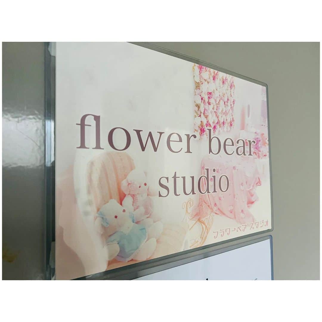 有明ゆなさんのインスタグラム写真 - (有明ゆなInstagram)「駒澤大学駅近くにある 撮影スタジオに行ってきた✌️ . メルヘンなスタジオの @flower_bear3 さん❤️ . お花やクマをモチーフにした 可愛らしいスタジオだった💋 . 貸し出しの ドレス👗やワンピース👗も ちゃんとあって これはありがたい😋🫶 . ティアラ👑があったから めずらしくつけてみたけど キャラじゃなくてつんだ🤣🤣 . 本当はカメラマンさんに 当日お願いしてたんだけど 音信不通で不在だったので 本当に残念でした🥲 またリベンジしたい🥺🔥 . . . . PR @flower_bear3 #スタジオフラワーベア #東京フォトスタジオ #トリドリベース #アパレル撮影 #東京撮影会 #東京女子会 #フラワーベア」6月3日 2時16分 - ariake_yuna