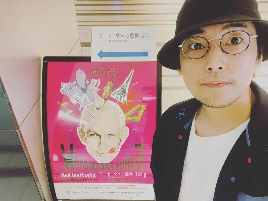 福士誠治さんのインスタグラム写真 - (福士誠治Instagram)「30代ラストに観に行った舞台 FASHION FREAK SHOW  舞台の面白さも良かった が、偶然に観ていたこの三人 #高橋大輔 #村元哉中 #村上佳菜子  やばすぎる 誕生日前に出逢った天使三人組です。  興奮したし嬉しかったし最高の三人です。  さぁ、40代突入 また新たなチャレンジしていきますよぉ〜  付いてきてくださいねぇ！  #福士誠治 #誕生日 #40歳 #舞台 #フィギアスケート」6月3日 2時46分 - seiji_fukushi