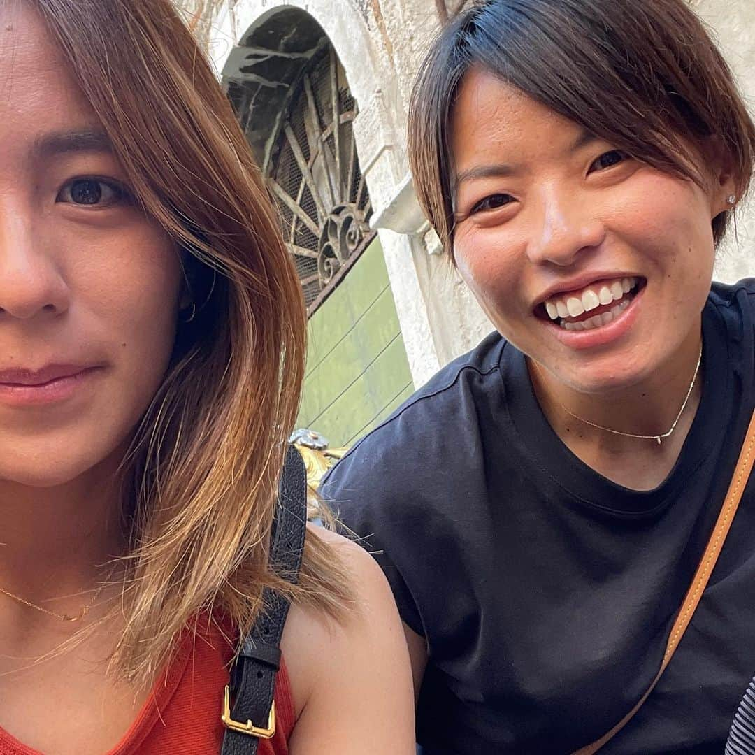 岩渕真奈さんのインスタグラム写真 - (岩渕真奈Instagram)「🇮🇹🇮🇹🇮🇹 ⁡ Vacation in Venice 🥺☀️🌊 ⁡ ちょっとだけオフ✌️紗希と一緒に👭 ⁡ #Italia #Venice  ⁡」6月3日 2時50分 - iwabuchi.m_jp