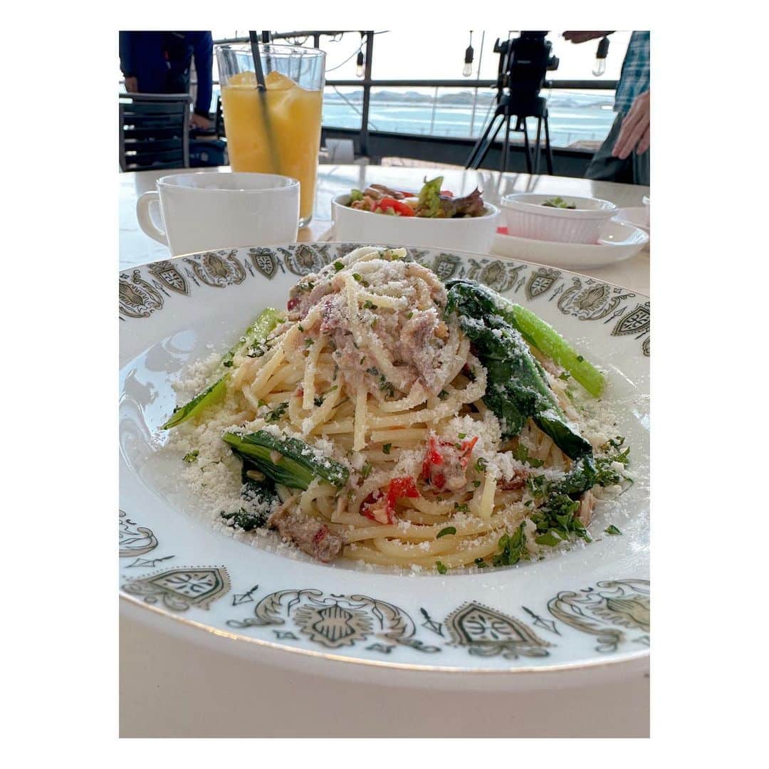 石井奏美のインスタグラム：「明日のシアワセ気分は岡山県玉野市で 沢山食べてきました🥣  是非ご覧ください✨  今日もお疲れ様でした💐🧸  #岡山#岡山ランチ#岡山グルメ #玉野#玉野カフェ#okayama」