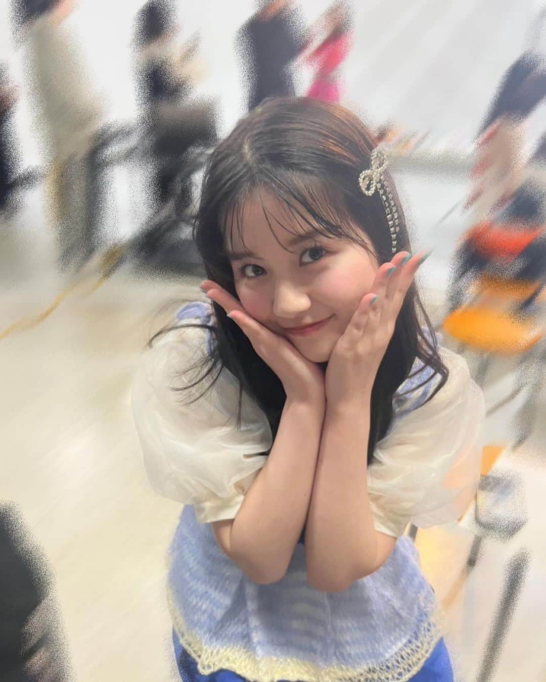 河村果歩のインスタグラム：「🌈🍒  インスタを初めて3年が経ちました🤍  いつも投稿を見て下さっている皆さん、有難う御座います💞  これからもずーっと宜しくお願いします！🙌🏻  #河村果歩 #nicola #おはスタ #おはガール #かほっち #ニコラ #ニコモ #ニコラ6月号発売中 #SUPERGIRLS #スパガ #アイドル」