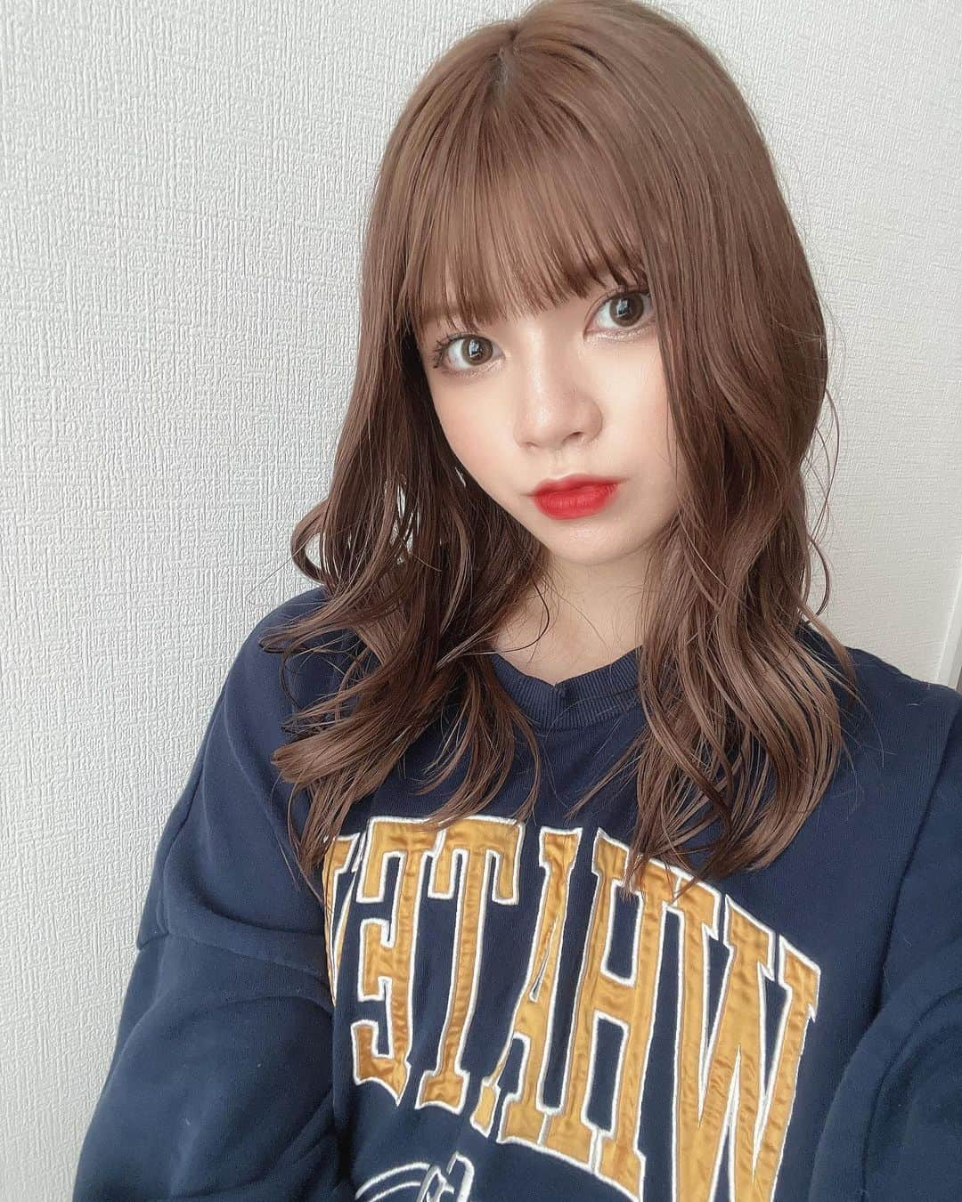 岩永由里奈のインスタグラム：「最後に染めれてよかった🫣別バージョンTwitterにのける✊🏻‎❤️‍🔥」