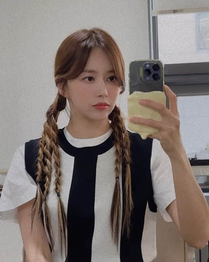 ハン・ボルムのインスタグラム：「#테니스 치는사진 곧 올릴예정🎾」