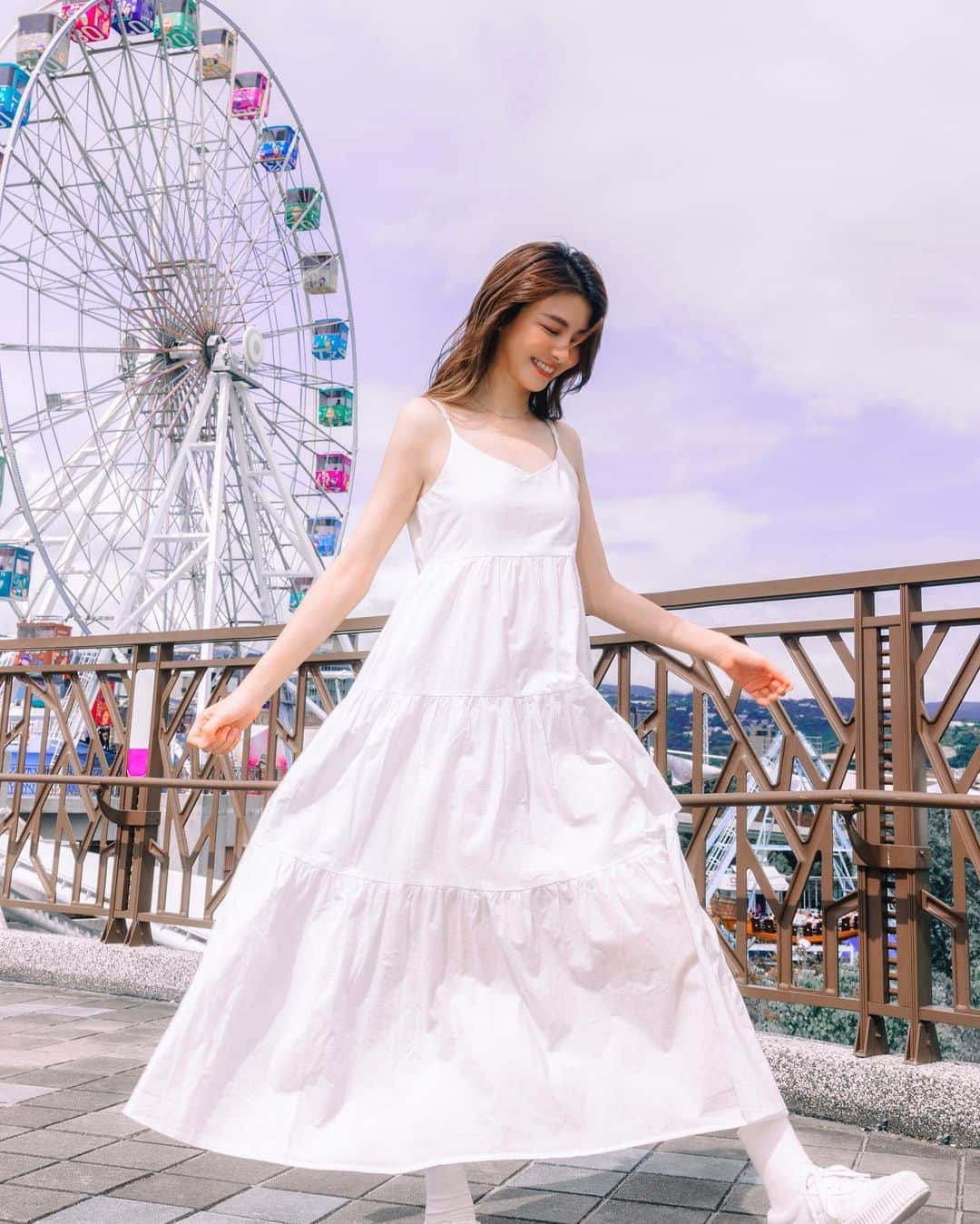 のインスタグラム：「一年一次🎡📸  #古天熱 #遊樂園 #摩天輪」