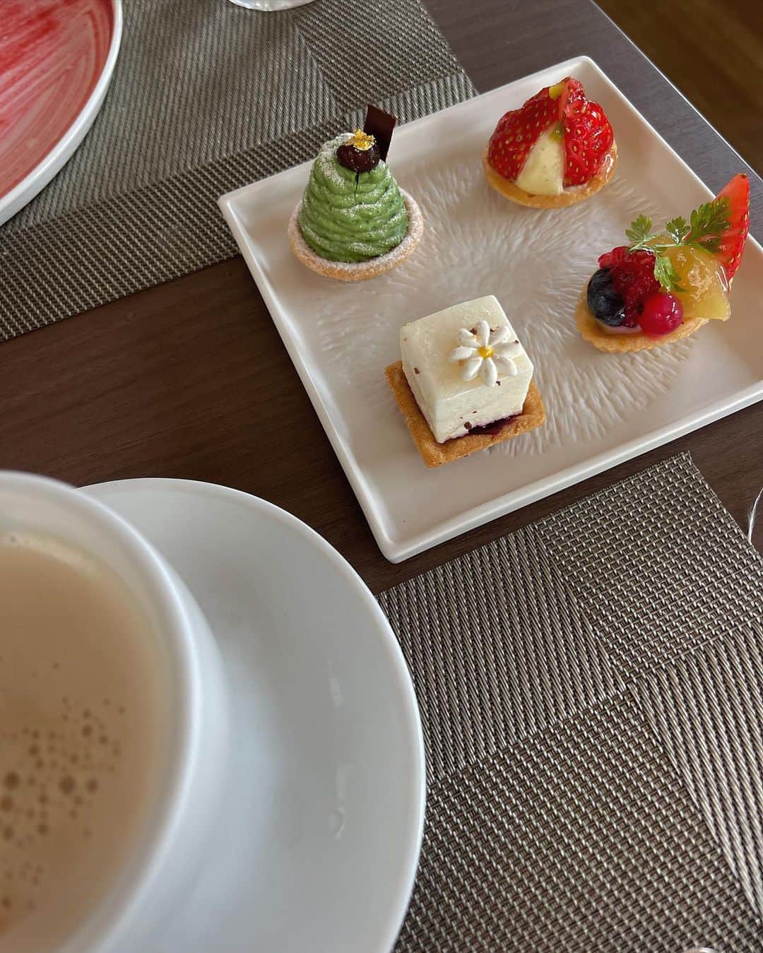 藤田ななみのグルメインスタ