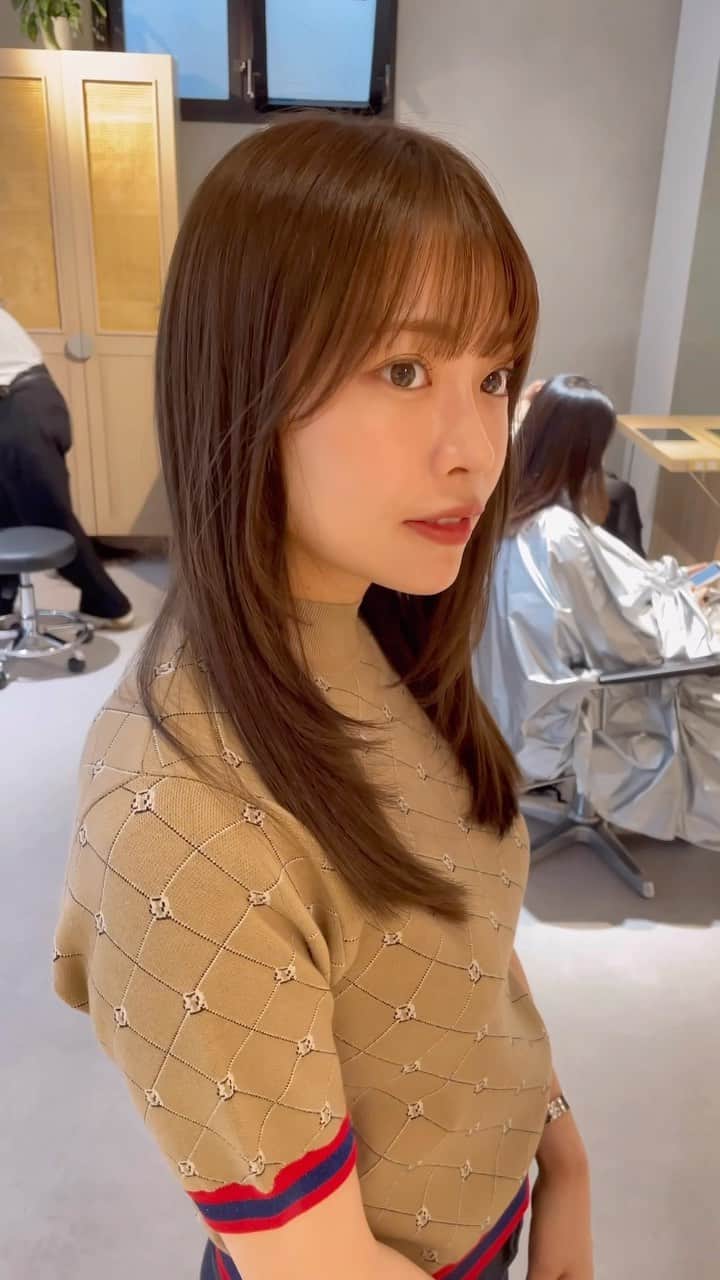 高木由梨奈のインスタグラム：「髪色変えた🤎🤎 レイヤーも多めに入れてもらって軽めに☺️💭 いつもありがとうございます🌷 @shea_chiyo」