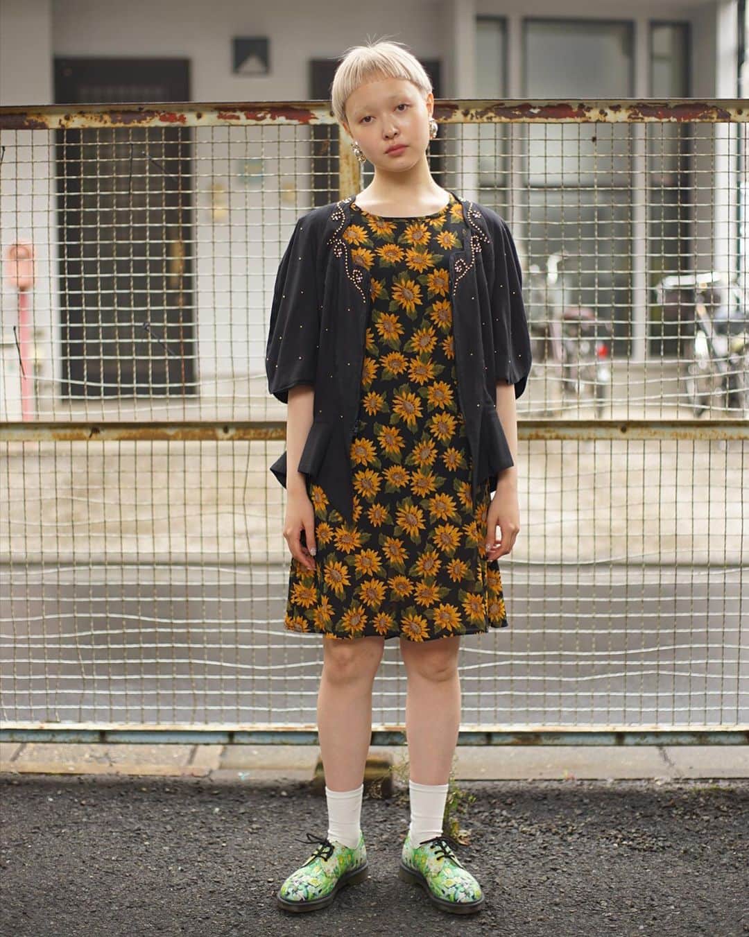 PUNK CAKEさんのインスタグラム写真 - (PUNK CAKEInstagram)「🌻NEW ARRIVAL🌻 ☑︎ S/S sunflower mini dress【SOLD】 ☑︎ S/S studs zip jacket【SOLD】  Now on sale ➡︎ ONLINE STORE   model / @momooka_koyoi」5月19日 18時42分 - punk_cake