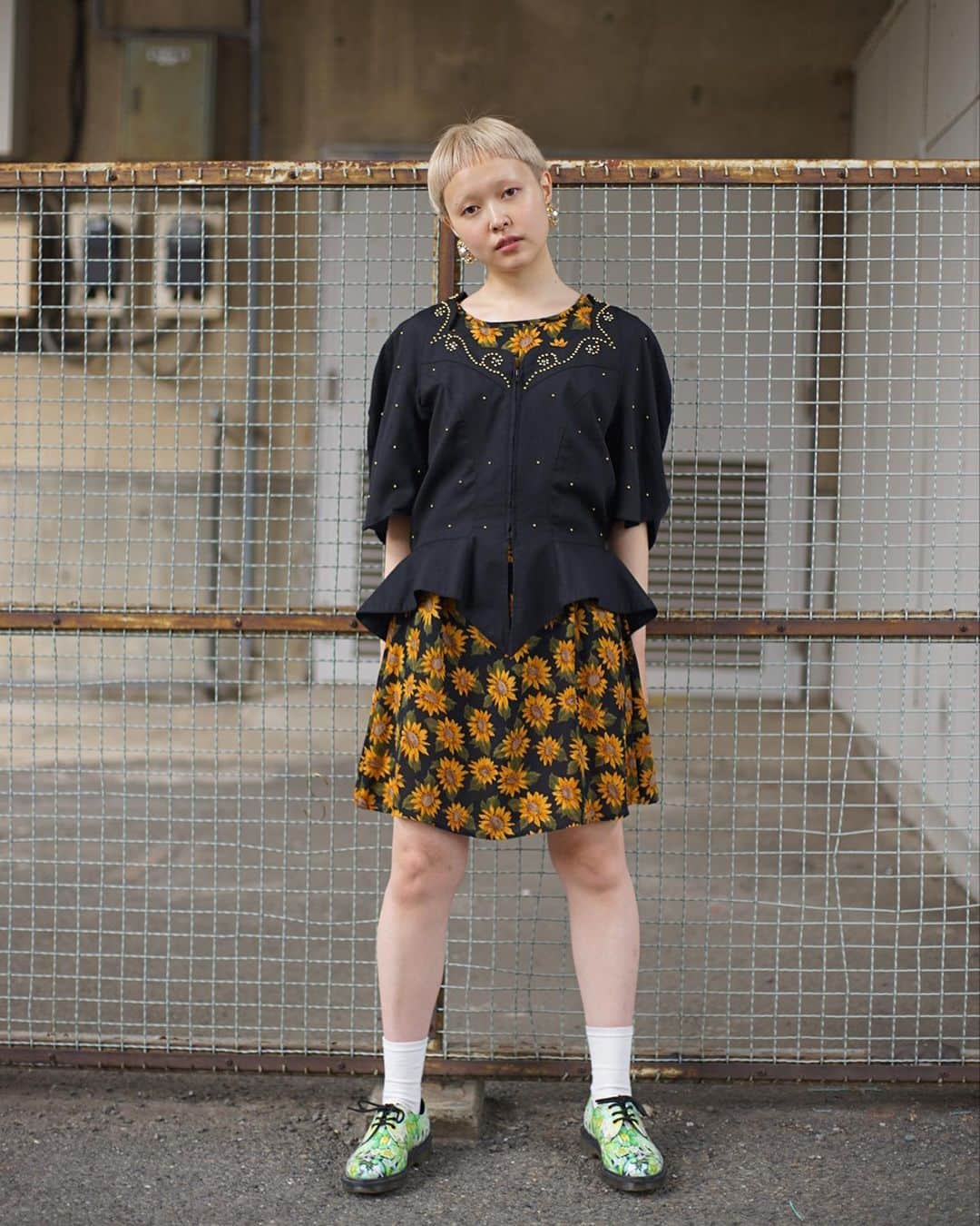 PUNK CAKEのインスタグラム：「🌻NEW ARRIVAL🌻 ☑︎ S/S sunflower mini dress【SOLD】 ☑︎ S/S studs zip jacket【SOLD】  Now on sale ➡︎ ONLINE STORE   model / @momooka_koyoi」