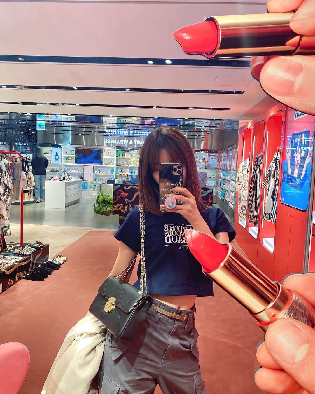 一木美里のインスタグラム：「✂️💋🥰✨💄  tops #marithe bag #metrocity  pants #akte  #韓国ヘア#韓国ヘアサロン#江南#江南美容室#hairsalon#koreatrip」