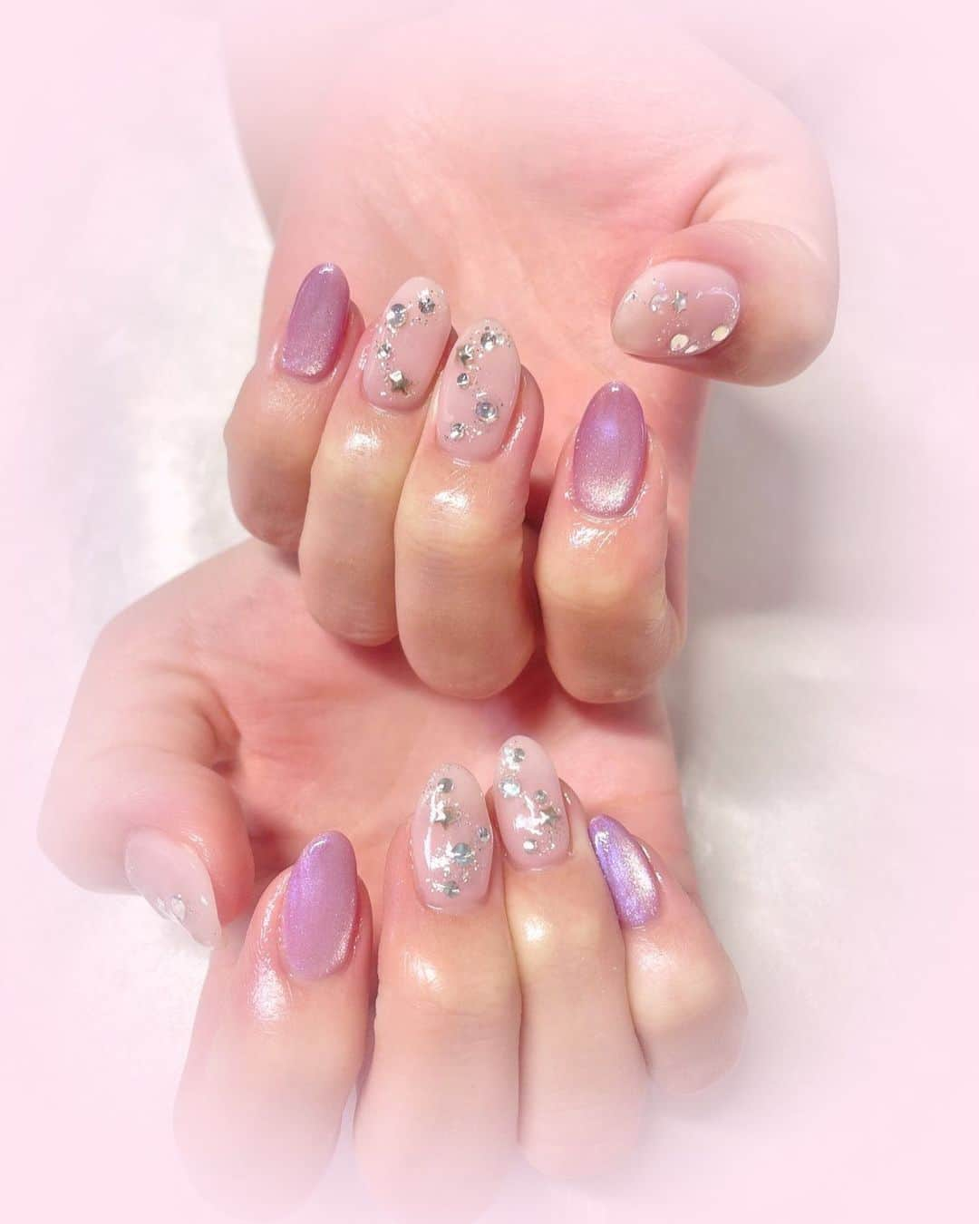 住吉珠貴(たまちゅーーーぶ)のインスタグラム：「🦄໒꒱· ﾟ 　 new nails🫰🏻🩷 　 きゃわいいー✨ 　 （@rummie51）さんいつもありがとうございます🫶🏻 　 #ネイル #nails」