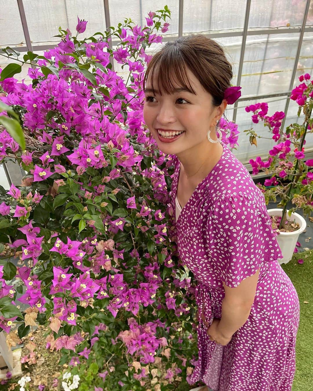 中谷萌さんのインスタグラム写真 - (中谷萌Instagram)「今日のバリはや！朝イチLIVEは 久留米市のブーゲンの森から🌺🌺  たくさんのブーゲンビリアと タヒチアンダンスと沖縄料理で 朝から幸せでした😌🌺  みなさんも良い週末を〜💭  #くるめブーゲンの森 #ブーゲンビリア #バリはやッzip #タヒチアンダンス #tahitiandance」5月19日 11時31分 - n_moepi_fbs