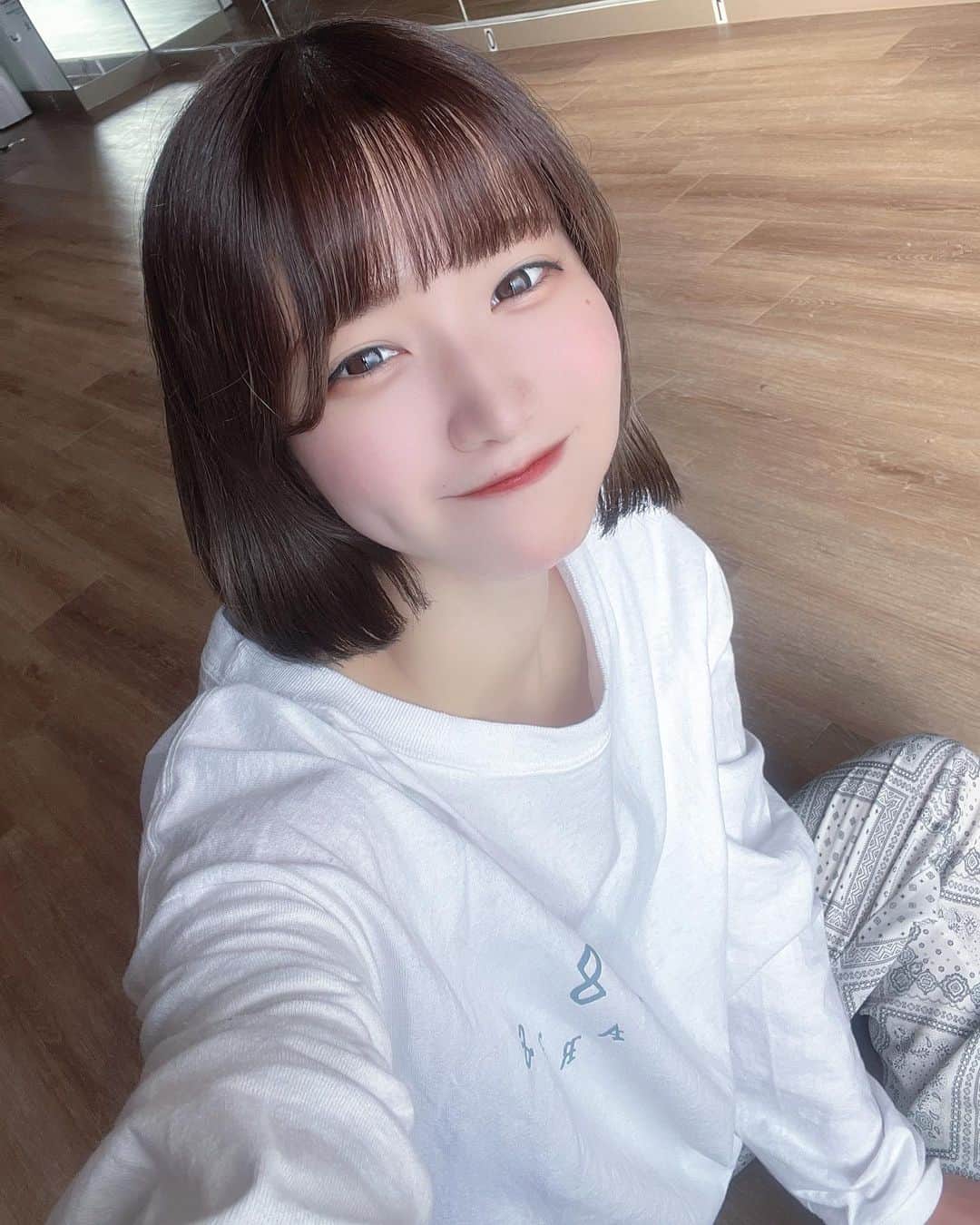 牧乃めいのインスタグラム：「おはよー֊ ̫ ֊𓈒𓂂𓏸  #粉我 #japaneseidol #idol #被写体 #被写体モデル  #被写体になります #ファインダー越しの私の世界 #撮影会 #アイドル  #自撮り界隈 #selfie #lfl #サブカル #likeforlike #いいね返しは絶対 #いいね返し #インナーカラー #model #地下アイドル #水色担当 #ootd #おしゃれさんと繋がりたい #ゴテゴテネイル  #ボブ #ミニボブ #좋아요 #맞팔 #ストリートファッション」