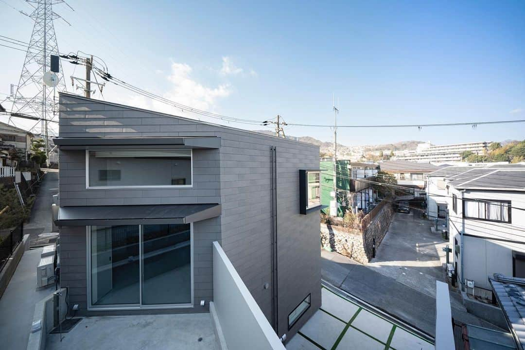 4E.okuwada architects officeさんのインスタグラム写真 - (4E.okuwada architects officeInstagram)「[ house in Sakasegawa ]  ｜use : house｜loc : Hyogo ｜architect : Takeshi okuwada, Noriko Matsuda ｜photo : Keishiro Yamada.」5月19日 12時20分 - okuwada_architects