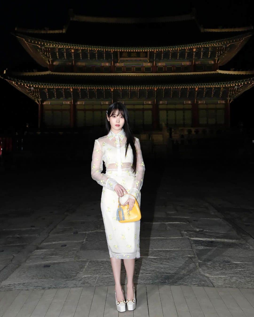 IUさんのインスタグラム写真 - (IUInstagram)「#Gucci Cruise 2024 경복궁」5月19日 12時30分 - dlwlrma