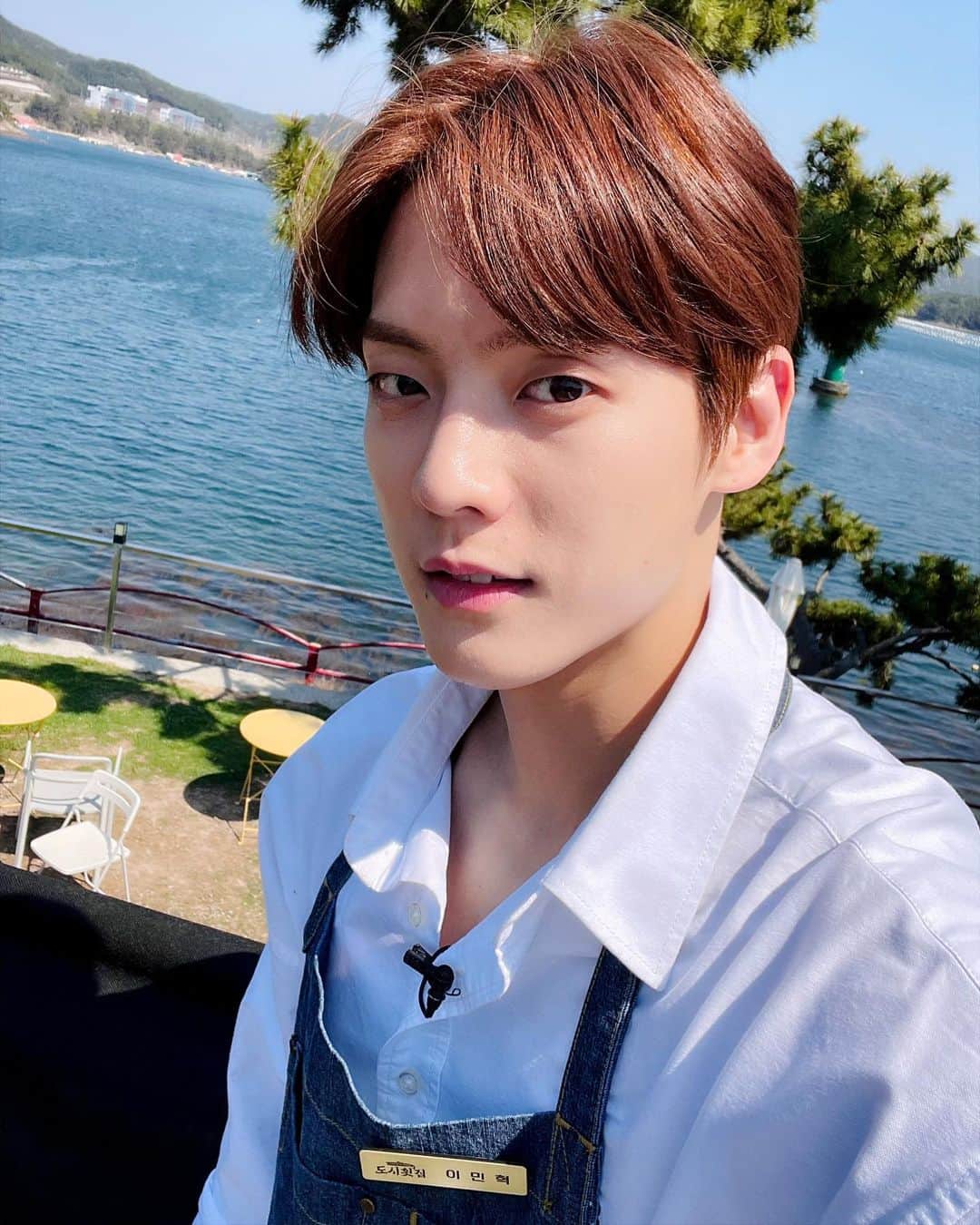 ミニョク のインスタグラム：「횟집 알바생🐟」