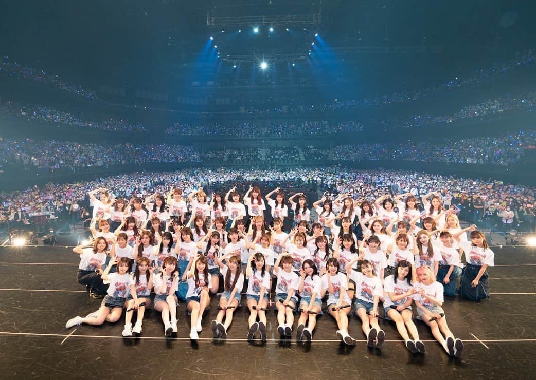 横道侑里のインスタグラム：「チーム8活動休止前ラストコンサート ありがとうございました。  私の原点です。 本当にチーム8に入ってよかった。大好き。  横道のうちわとかタオルとか持ってきてくださった方もいて、嬉しかったよううう、、、！！！  2s撮ってくれた子達！！！ 自分から撮りに行けなくて笑 とろーってきてくれた子達です！  りおなせんせ、かりんちゃん、もかちゃん、きららちゃん。  きららちゃんは加入してからも大好きなんですって言ってくれてて、 卒業してからもチェックしてます！応援してます！ ってお話してくれて嬉しかった♡︎ʾʾ」