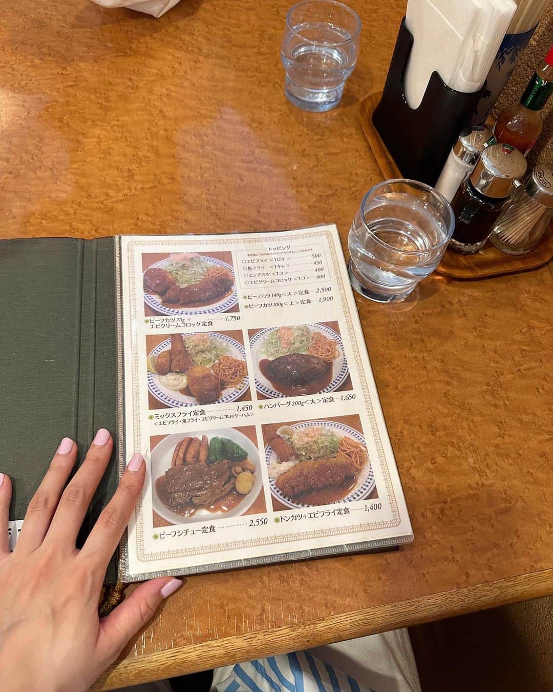 青木美緒さんのインスタグラム写真 - (青木美緒Instagram)「🍓🍰🧁🍤🍝🍋🍮🍴 . 食べたいもの、美味しいもの沢山食べた☺️💯💯 ダニエルのカヌレは両親が何かあると必ず手土産でくれる🥲💭 (カヌレで1番好き💭☺️)」5月19日 19時42分 - m_ooo