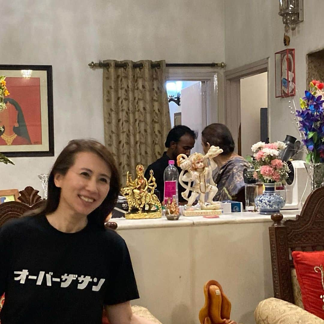 堀井美香さんのインスタグラム写真 - (堀井美香Instagram)「いきなりのインド旅行🇮🇳  海外旅行は得意でないので 難易度相当高いです。  ただただ旅慣れた人たちに付いていってる笑  デリー バラナシ アグラ」5月19日 15時11分 - horiimika2022