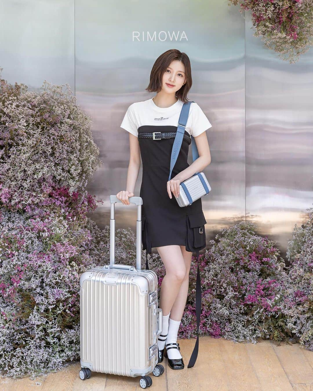 IVEさんのインスタグラム写真 - (IVEInstagram)「#광고 #리모와 #RIMOWA @rimowa  #IVE #아이브 #アイヴ」5月19日 15時47分 - ivestarship