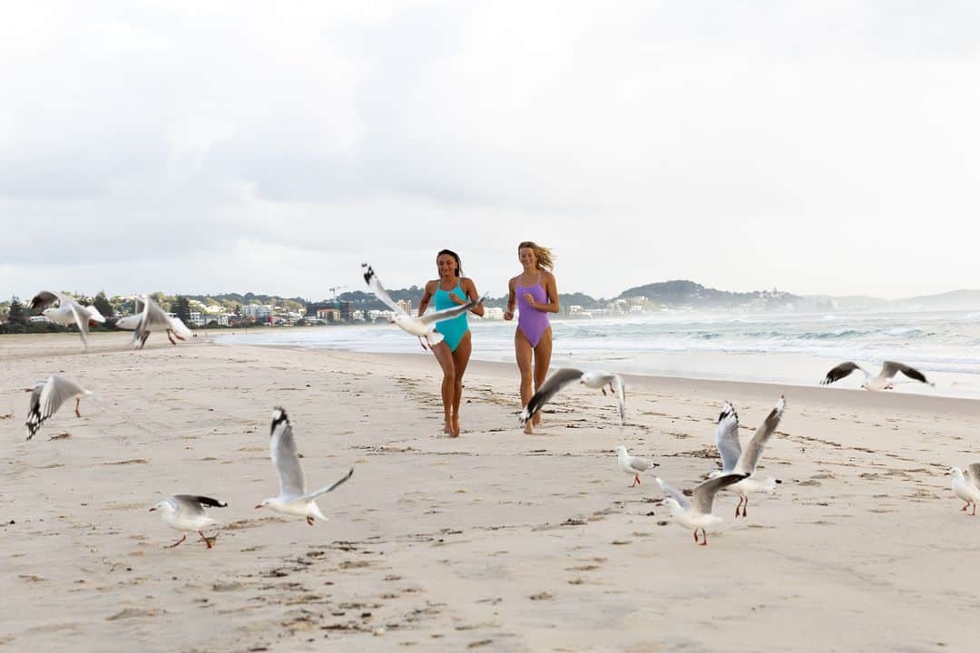 JOLYN Swimwearのインスタグラム：「Running wild into the weekend 🕊️🏃‍♀️ // #jolynaustralia 📷 @calinjjones」