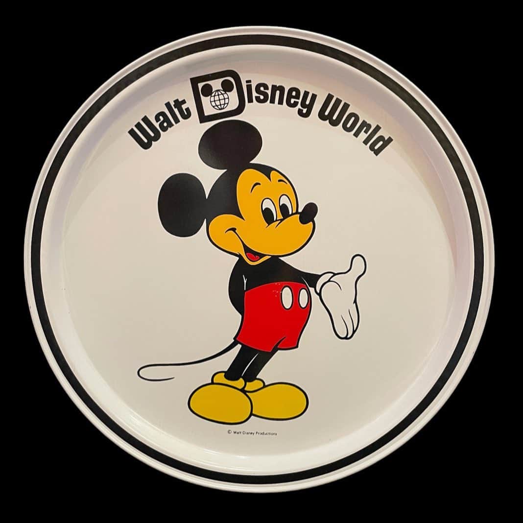 おもちゃやSPIRALさんのインスタグラム写真 - (おもちゃやSPIRALInstagram)「Vintage Mickey Mouse Tray入荷しました！  27.5cm  5000yen +tax」5月19日 16時52分 - spiral_toy