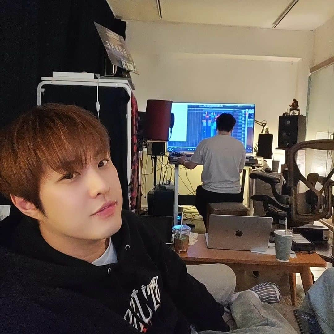 スンホ さんのインスタグラム写真 - (スンホ Instagram)「생존 신고 #엠블랙 #1take #승호 #A+ #훗」5月19日 17時05分 - mblaqsh1016