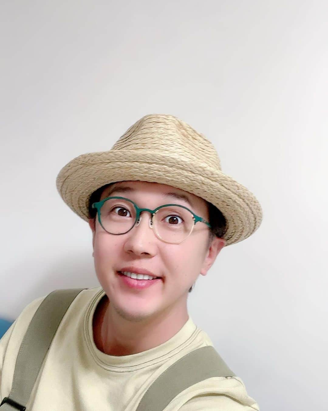金子貴俊のインスタグラム：「17時35分〜Eテレビットワールド生放送！始まりまーす！ 是非参加ください！！ #ビットワールド」