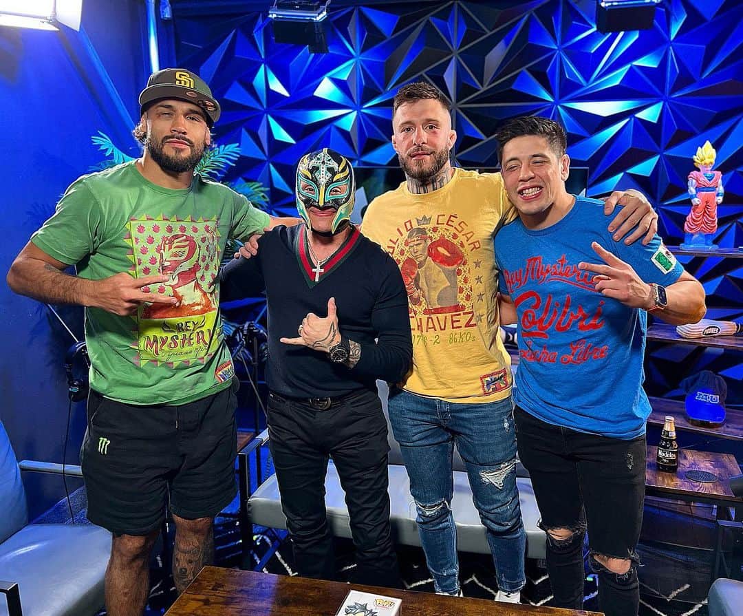 のインスタグラム：「Pura🩸sangre🩸 Latina!! Gracias mis homies por una gran noche! @masiofullenmma @pitbullrojoufc @theassassinbaby」