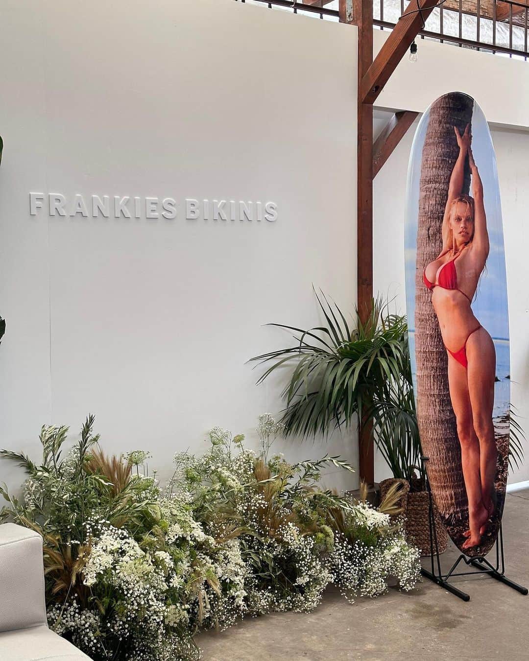 FRANKIES BIKINISのインスタグラム：「the dreamiest #pamxfrankies pieces waiting for you in venice at 1624 abbot kinney blvd 💌🏄🏼‍♀️⭐❣️」