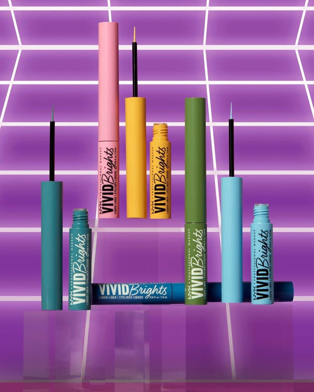 NYX Cosmeticsさんのインスタグラム写真 - (NYX CosmeticsInstagram)「line 'em up! 👏 which Vivid Brights Liner are you using to level up your look? 🎮 • #nyxcosmetics #nyxprofessionalmakeup #crueltyfree #veganformula」5月20日 4時19分 - nyxcosmetics