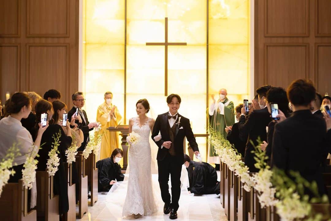 岡田沙知さんのインスタグラム写真 - (岡田沙知Instagram)「. やっとやっとデータが上がってきた💛 もう2ヶ月近く経つのか〜 早いなあ😮‍💨もう一回挙げたい🫶🏻笑 . #結婚式#wedding」5月19日 19時46分 - sa__chi__01