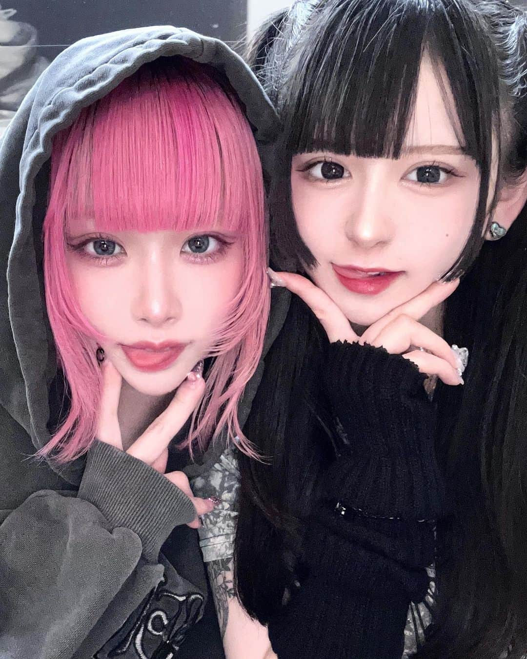 いちさんのインスタグラム写真 - (いちInstagram)「ろんたゃ~  #idol #cosplay #cosplayer #cosplaygirl #japanesegirl #girl #selfie #instagood #hightone #maid #pinkhair #highlighthair #twins #twintail #fff #lfl #l4l #ハイライトカラー #アイドル #派手髪」5月19日 19時56分 - ichi_7cos