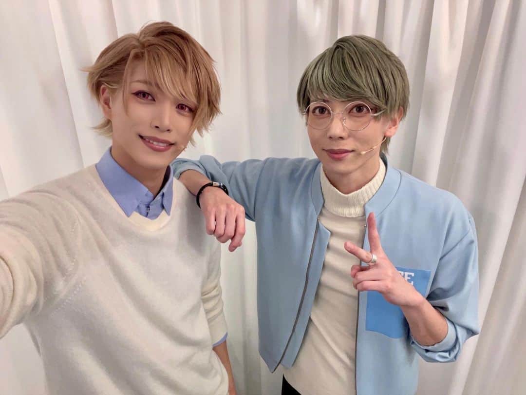 染谷俊之のインスタグラム：「エーステ６日目✨ ご来場誠にありがとうございました😊 東京公演も残り２日☆ 全力で頑張ります！！  茅ヶ崎と。  #エーステ」