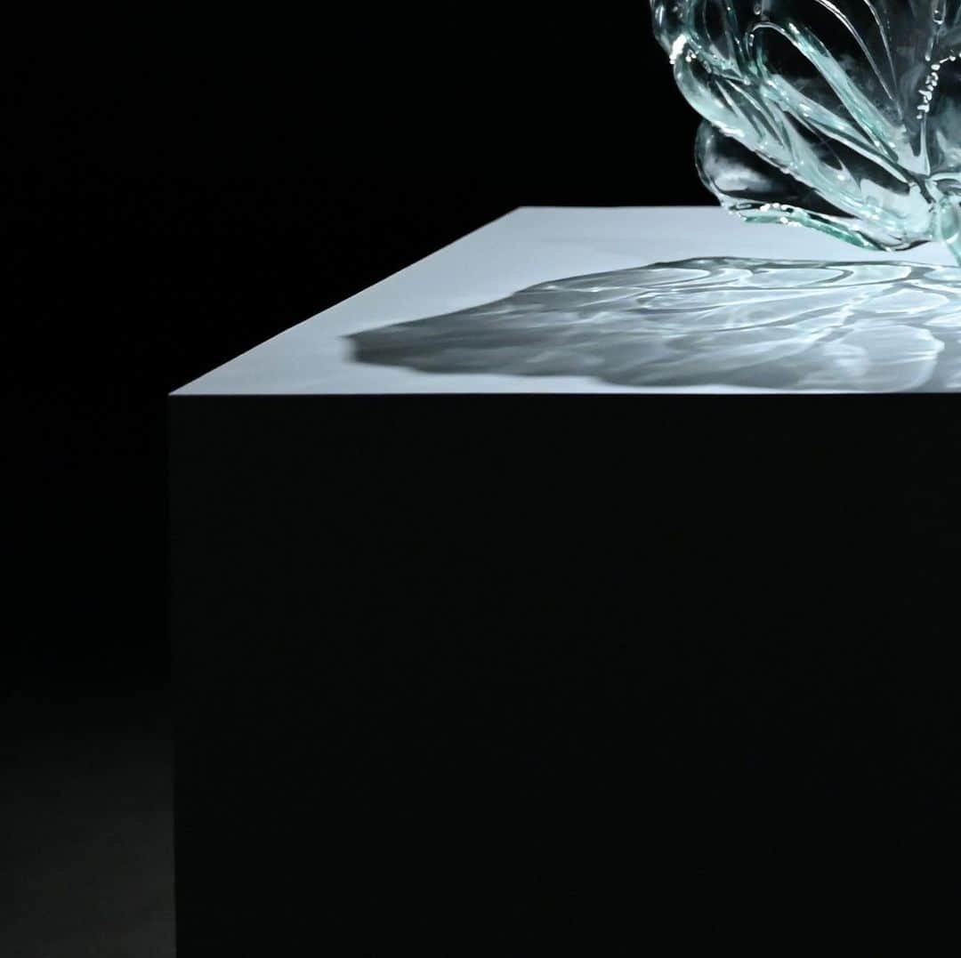 レイモンド愛華のインスタグラム：「#glass #artwork」