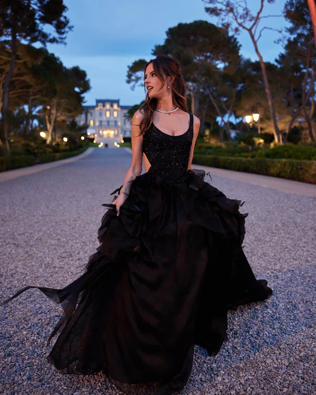 アレッサンドラ・アンブロジオさんのインスタグラム写真 - (アレッサンドラ・アンブロジオInstagram)「Dans la nuit… #Cannes 🌌🌙」5月19日 20時34分 - alessandraambrosio