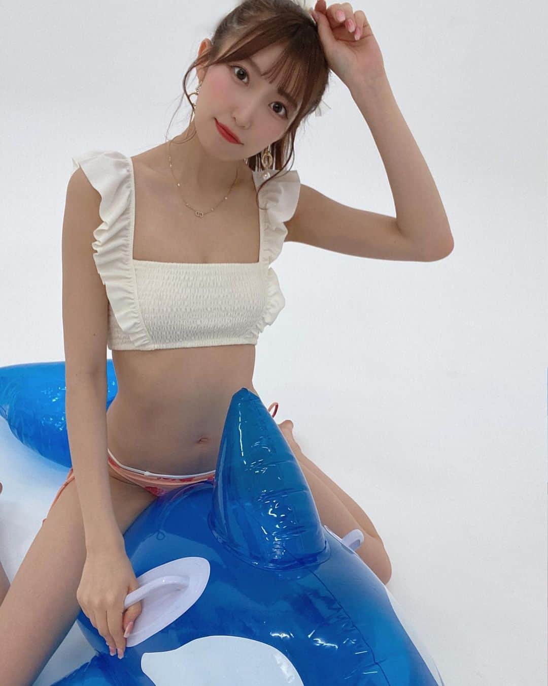 のインスタグラム：「今年の夏は水着になる機会あるかな？？👀 (この時くらいまで絞らなきゃ、、)  #アイドル #モデル #自撮り #自撮り女子 #グラビア #グラビアアイドル #グラビアモデル #水着 #水着女子 #ポニテ #ポニテ女子 #鎖骨フェチ #idol #model #japanesegirl #gravureidol #gravure #fyp #fypシ」
