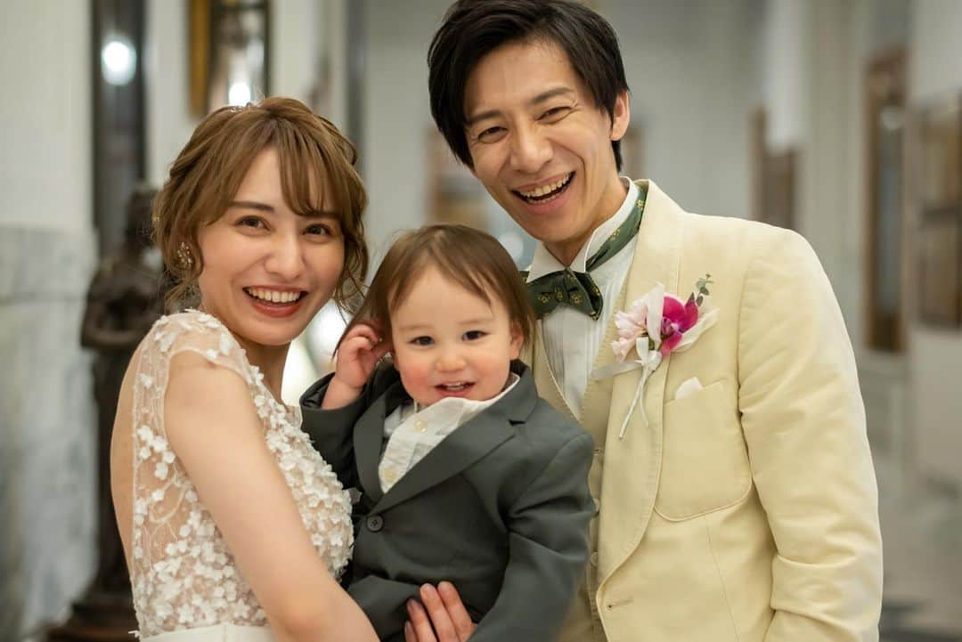 ホテルモントレエーデルホフ札幌ブライダルのインスタグラム：「モントレWEDDING では ファミリーウェディングもオススメ！！ 理想のファミリーウェディングを   #ホテルモントレ  #ホテルモントレウエディング  #ホテルモントレエーデルホフ札幌 #札幌ウェディング #ホテルウエディング #道産子花嫁 #式場探し #北海道結婚式 #札幌花嫁 #札幌の結婚式場 #モントレ花嫁  #写真映えスポット #素敵な写真  #前撮り  #花嫁会  #ナチュラルウェディング  #フォトジェニック #理想の結婚式 #特別な幸せがはじまる場所    #marryxoxo #hotelmonterey  #wedding  #weddingphotography  #インスタ映え #marry花嫁 #プレ花嫁 #結婚式準備 #ファミリーウェディング  #ファミリー婚  #花嫁準備中」