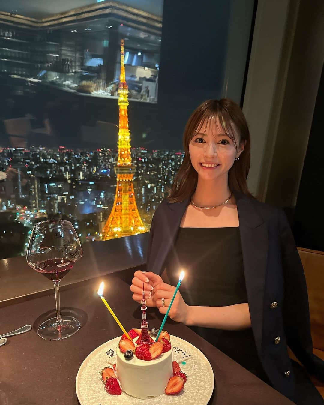 山下愛実（まなみるく）さんのインスタグラム写真 - (山下愛実（まなみるく）Instagram)「🎂🗼💖 . . . 最高に幸せな1日でした🥹💞  #誕生日#13日」5月19日 20時45分 - manami_ymst