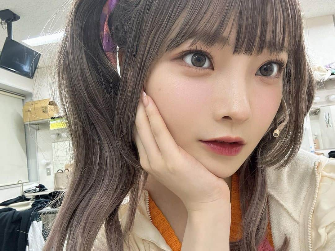 新谷姫加のインスタグラム：「高めツインの自分に慣れてきた☺︎  #珈琲いかがでしょう」