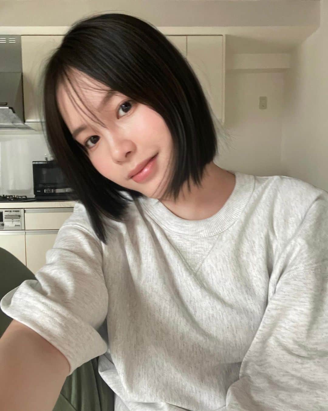 のインスタグラム：「最近東京では雨が続いて、家にいる時間が多いから毎日ゴハン作ってる！そして発酵食品作りにもハマってる。 醤油麹は少しお高くてもいい醤油を使って作ると美味しいよ🍚（写真のはまだ発酵させたばかりだから発酵前の写真🌾）お肉とか野菜と一緒に食べると美味しいんだ！！  #発酵食品 #腸内環境 #整えたい」