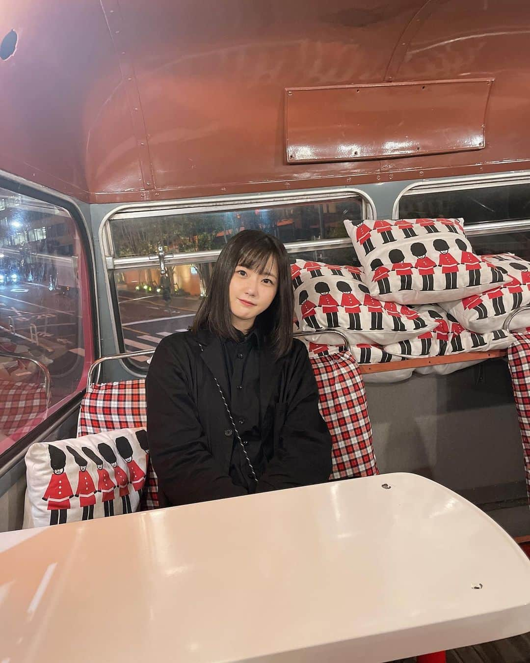 瀧野由美子さんのインスタグラム写真 - (瀧野由美子Instagram)「.  ふもとに停まっていたのです🚌  #STU48 #瀧野由美子 #2階建てバス #東京タワー #🗼」5月19日 21時04分 - yumiko_anko